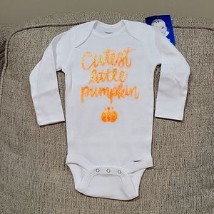 White long sleeve Halloween Onseie Size 6-9 mo